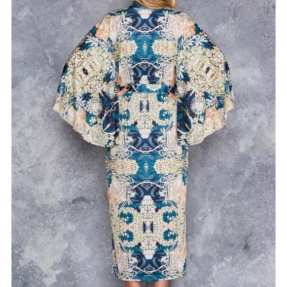 Blackmilk Mucha Black Swan Kimono - Picture 2 of 6